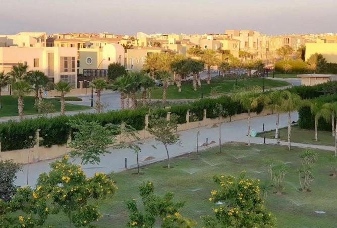 2P2PzmR8ojY - Property Image 2