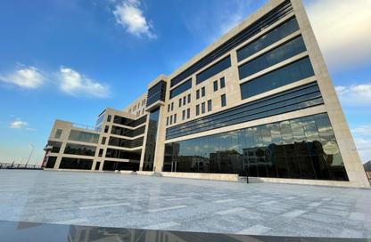 Office Space - Studio - 3 Bathrooms for rent in V90 - North Teseen St. - The 5th Settlement - New Cairo City - Cairo