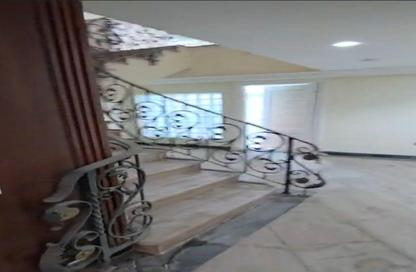 Duplex - 7 Bedrooms - 5 Bathrooms for sale in Hamdan  St. - Giza District - Ganoub El Giza - Giza