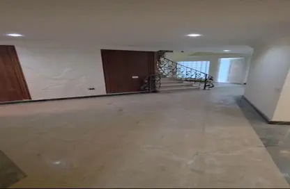 دوبلكس - 7 غرف نوم - 5 حمامات للبيع في شارع همدان - منطقة الجيزة - جنوب الجيزة - الجيزة