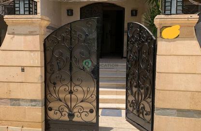 Apartment - 3 Bedrooms - 2 Bathrooms for sale in West Arabella - 5th Settlement Compounds - The 5th Settlement - New Cairo City - Cairo