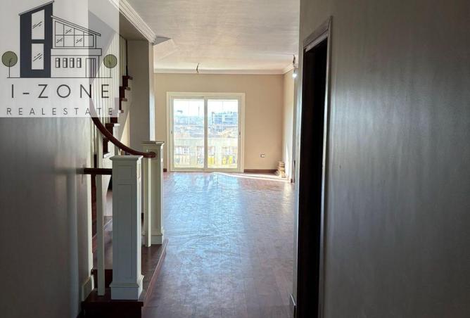 99801987 - Property Main Image