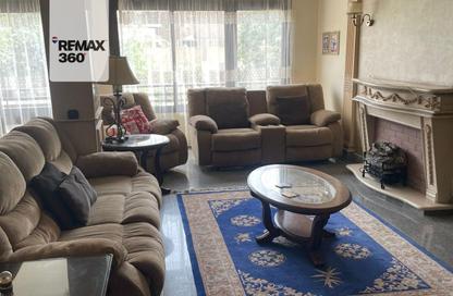 Apartment - 2 Bedrooms - 2 Bathrooms for rent in Mohamed Farid St. - El Hegaz Square - El Nozha - Cairo