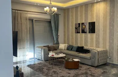 فيلا - 4 غرف نوم - 4 حمامات للبيع في كمبوند فيلدج جاردن القطامية - كمبوندات التجمع الخامس - التجمع الخامس - مدينة القاهرة الجديدة - القاهرة