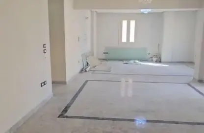 Apartment - 3 Bedrooms - 3 Bathrooms for rent in Mohamed Naguib Axis - Abou El Houl - New Cairo City - Cairo