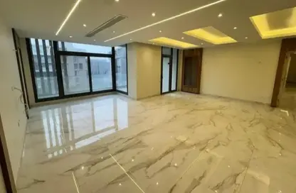 Apartment - 3 Bedrooms - 3 Bathrooms for sale in Eastown - 5th Settlement Compounds - The 5th Settlement - New Cairo City - Cairo