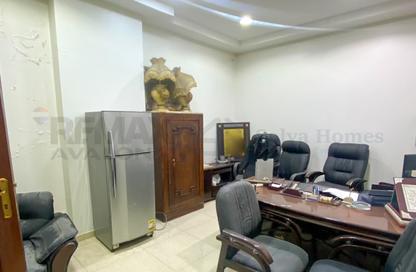 محل تجاري - استوديو - 2 للايجار في مصطفي كامل - حي شرق - الاسكندرية