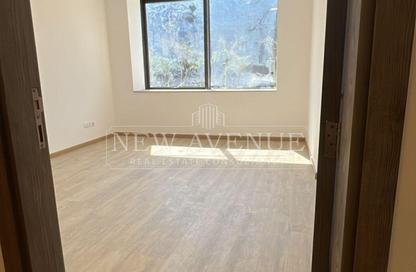 Office Space - Studio - 1 Bathroom for rent in Lake View Residence - 5th Settlement Compounds - The 5th Settlement - New Cairo City - Cairo
