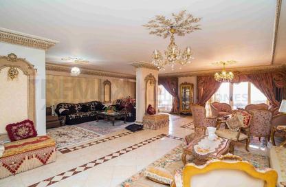 Apartment - 4 Bedrooms - 1 Bathroom for sale in Camp Chezar - Hay Wasat - Alexandria