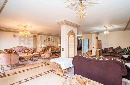 Apartment - 4 Bedrooms - 1 Bathroom for sale in Camp Chezar - Hay Wasat - Alexandria
