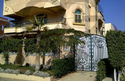 Villa - 4 Bedrooms - 3 Bathrooms for sale in West Somid Road - West Somid - 6 October City - Giza
