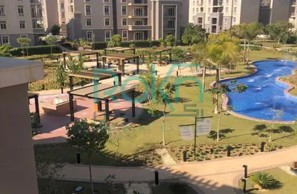 Apartment - 4 Bedrooms - 4 Bathrooms for sale in October Plaza - 6 October Compounds - 6 October City - Giza