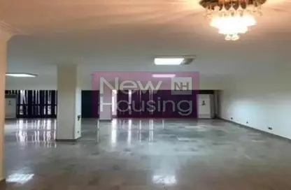 Apartment - 4 Bedrooms - 4 Bathrooms for rent in Zamalek - Cairo
