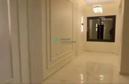 شقة - 3 غرف نوم - 2 حمامات للبيع في شارع مصعب بن عمير - المنطقة ه - حى جنوب الاكايمية - مدينة القاهرة الجديدة - القاهرة