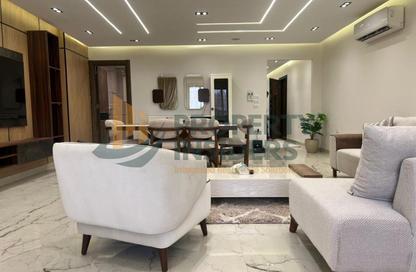 شقة - 3 - 5 للبيع في شارع لبنان - المهندسين - الجيزة شقة - 3 - 5 للبيع في شارع لبنان - المهندسين - الجيزة