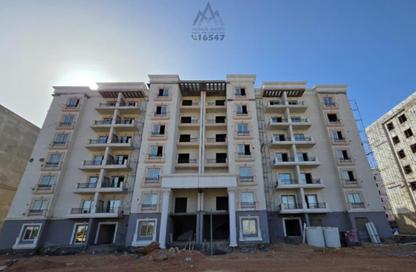 Apartment - 3 Bedrooms - 2 Bathrooms for sale in Suez Road - New Cairo City - Cairo
