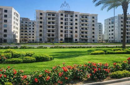 Apartment - 3 Bedrooms - 2 Bathrooms for sale in Suez Road - New Cairo City - Cairo