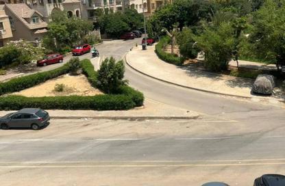 Apartment - 4 Bedrooms - 3 Bathrooms for sale in Al Narges - New Cairo City - Cairo