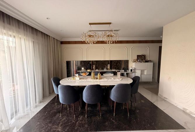 98011886 - Property Image 2