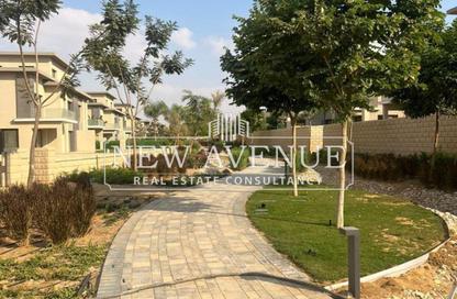 Apartment - 3 Bedrooms - 3 Bathrooms for sale in Swan Lake Residence - 5th Settlement Compounds - The 5th Settlement - New Cairo City - Cairo