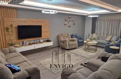 Apartment - 3 Bedrooms - 2 Bathrooms for sale in Yassin Ragheb St. - 8th Zone - Nasr City - Cairo