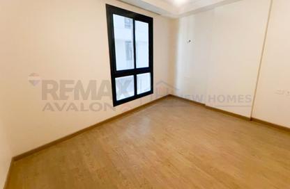 شقة - 2 غرف نوم - 2 حمامات للايجار في سكاي لاين - سموحة - حي شرق - الاسكندرية