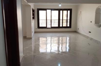 Apartment - 3 Bedrooms - 3 Bathrooms for sale in Talaat Harb St. - Izbat Al Haganah - Nasr City - Cairo