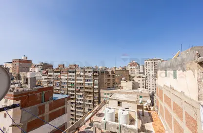 شقة - 2 غرف نوم - 1 حمام للبيع في شارع محمود العيسوي - ميامي - حي اول المنتزة - الاسكندرية