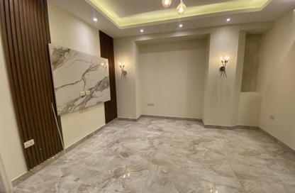 Villa - 4 - 6 for sale in Azzar - 5th Settlement Compounds - The 5th Settlement - New Cairo City - Cairo