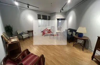 شقة - 2 غرف نوم - 2 حمامات للايجار في شارع محمد مظهر - الزمالك - القاهرة