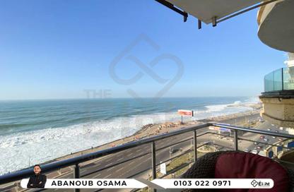 Apartment - 3 Bedrooms - 2 Bathrooms for sale in Al Geish Road - Camp Chezar - Hay Wasat - Alexandria