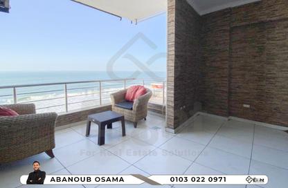 Apartment - 3 Bedrooms - 2 Bathrooms for sale in Al Geish Road - Camp Chezar - Hay Wasat - Alexandria