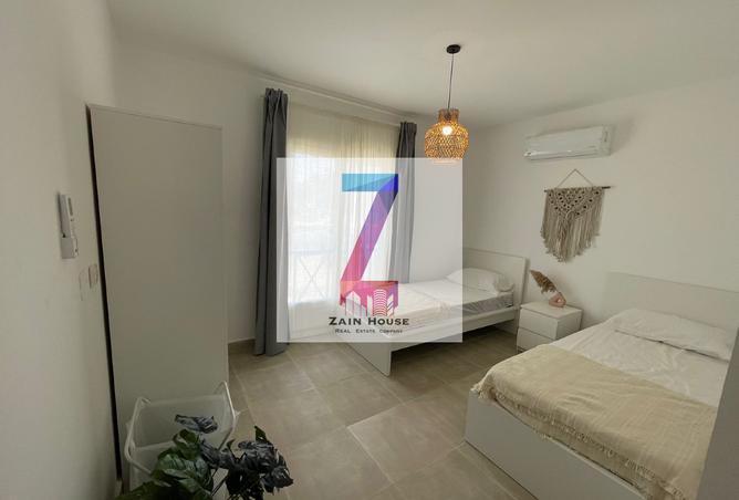 72705309 - Property Image 2