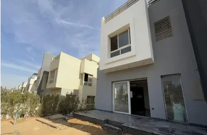 Townhouse - 4 Bedrooms - 4 Bathrooms for sale in Hyde Park - New Cairo City - Cairo