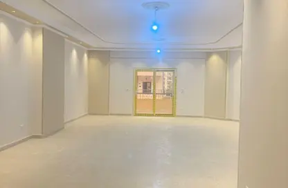 Apartment - 3 Bedrooms - 3 Bathrooms for rent in El Banafseg Apartment Buildings - El Banafseg - New Cairo City - Cairo