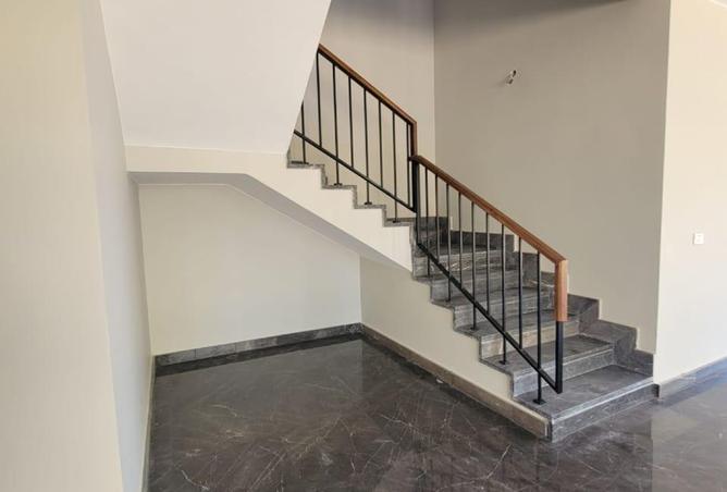 99398689 - Property Image 3