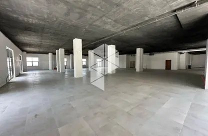 مساحات مكتبية - استوديو - 4 حمامات للايجار في شارع ال ٩٠ الجنوبي - شارع التسعين الجنوبي - التجمع الخامس - مدينة القاهرة الجديدة - القاهرة