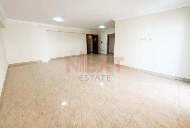 102075345 - Property Image 3