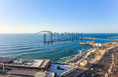 شقة - 4 غرف نوم - 4 حمامات للبيع في سان ستيفانو - حي شرق - الاسكندرية