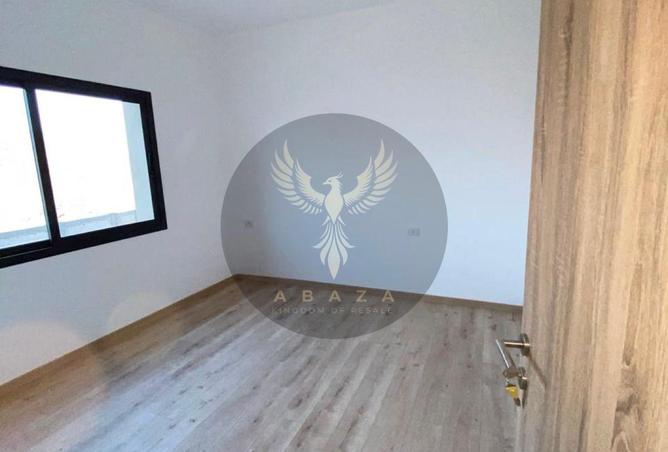 102069971 - Property Image 2