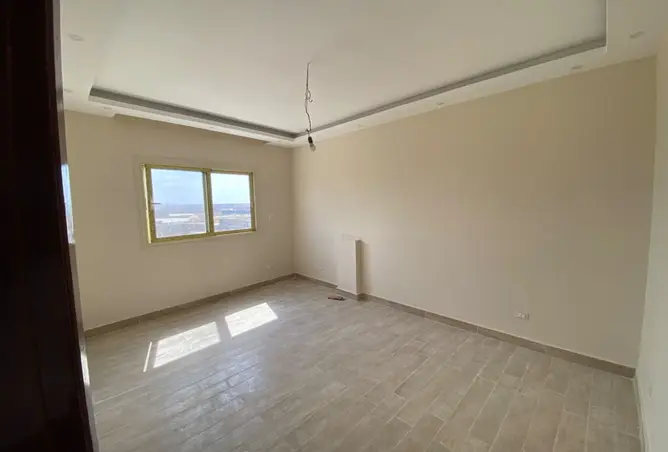 118806117 - Property Image 3
