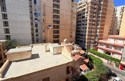 شقة - 4 - 1 للبيع في شارع الدوحه - زيزينيا - حي شرق - الاسكندرية