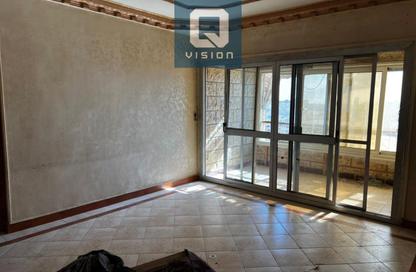 Apartment - 3 - 2 for sale in Zahraa Al Maadi St. - Degla - Hay El Maadi - Cairo