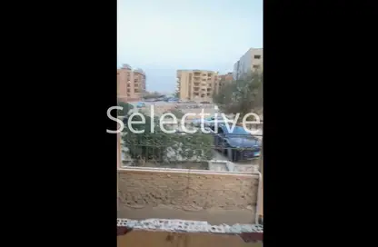 شقة - 4 غرف نوم - 3 حمامات للبيع في شارع 17 - الهضبة الوسطي - المقطم - القاهرة