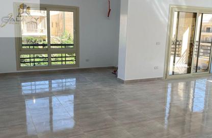 Apartment - 3 Bedrooms - 3 Bathrooms for rent in Area B - Ganoob El Acadimia - New Cairo City - Cairo