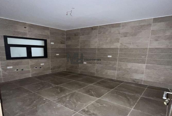 71129833 - Property Image 2