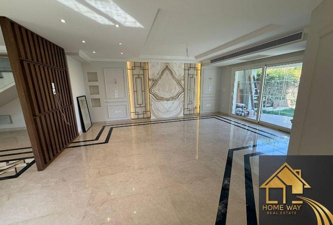 8526925 - Property Image 2