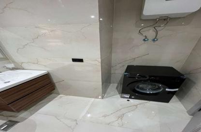 Apartment - 3 - 2 for sale in Amorada Park View - 5th Settlement Compounds - The 5th Settlement - New Cairo City - Cairo Apartment - 3 - 2 for sale in Amorada Park View - 5th Settlement Compounds - The 5th Settlement - New Cairo City - Cairo