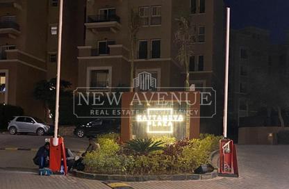 Apartment - 2 Bedrooms - 3 Bathrooms for sale in Al Katameya Plaza - The 1st Settlement - New Cairo City - Cairo