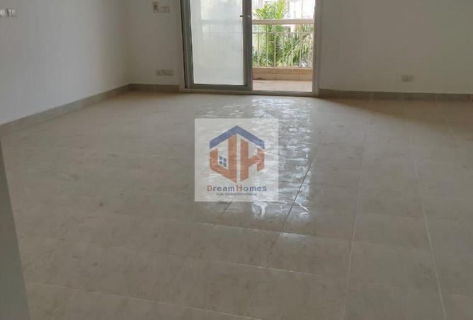 8704032 - Property Image 2